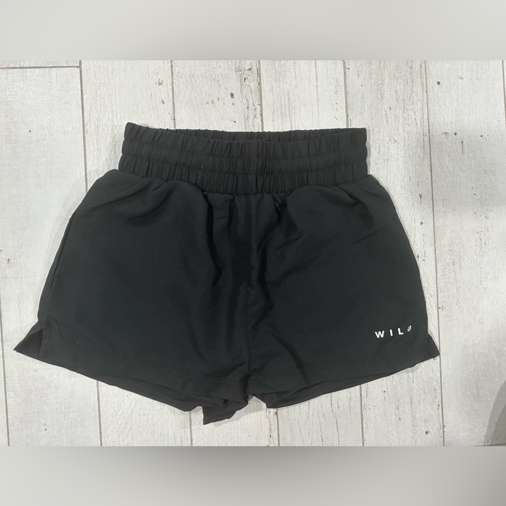 New Wilo Women’s Shorts size various color multi